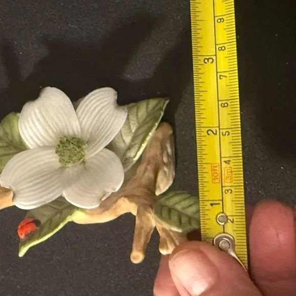 Vintage 1985 Lefton Floral Ceramic Art Piece W/White Flower/Green Leaves 4X2X2 - Picture 8 of 9